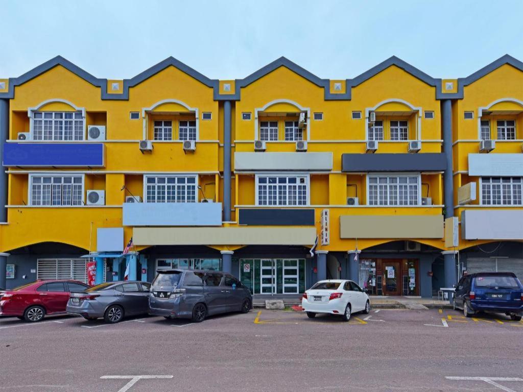 Oyo 90672 De Paradise Turtle Hotel Kerteh Exterior foto